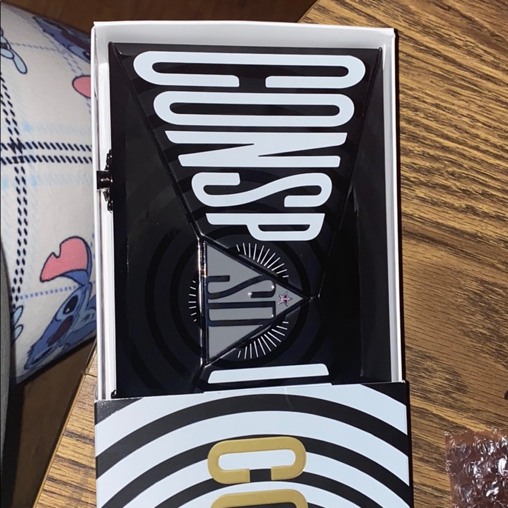 Brand new Jeffree Star Conspiracy pallet